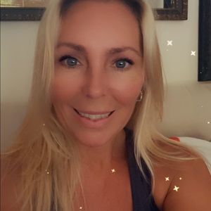 Meet your Posher, Raychel